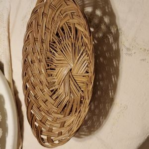 Vtg Boho Farmhouse Woven Basket Wall Decor Bread Friut Gift 11x17 Nice